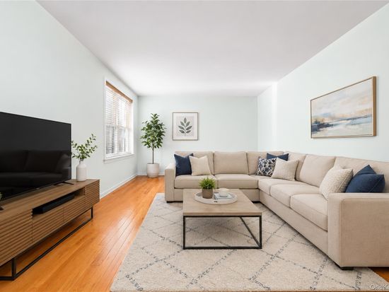 27-10 Parsons Boulevard #4B